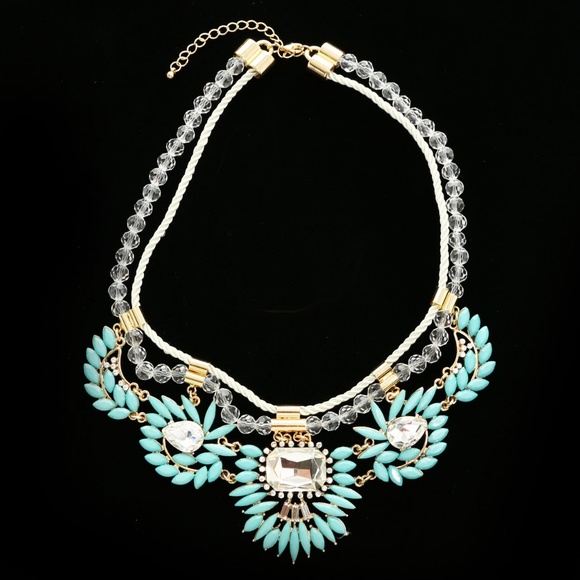 Luxury Crystal Necklace Gold/Blue NWOT - Picture 2 of 3